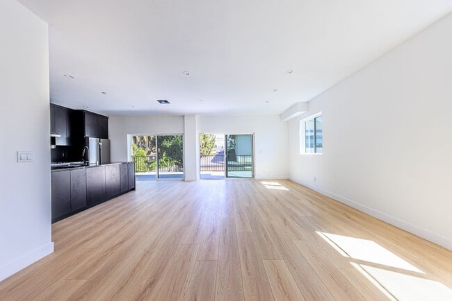 Building Photo - 1954 Purdue Ave