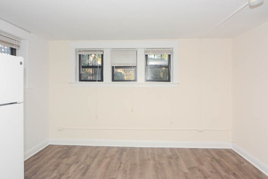 Building Photo - 2526 N Kedzie Blvd