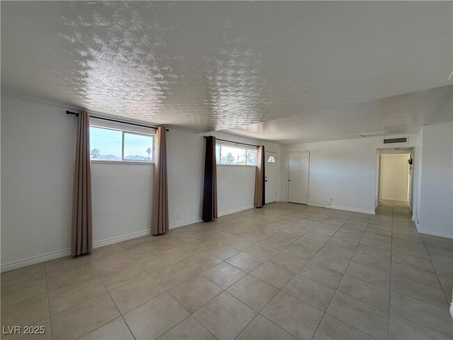 Building Photo - 2721 N Webster St