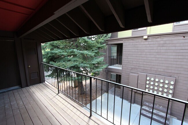 Building Photo - 1200 S Riordan Ranch St