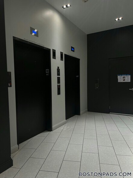 Building Photo - 55 Brighton Ave