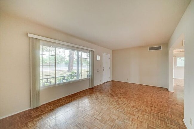 Building Photo - COMING SOON! Charming 2-Bedroom Rental in ...