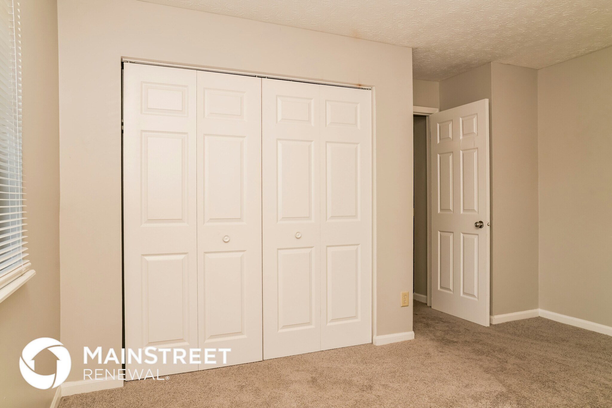 Building Photo - 4002 Harmony Dr