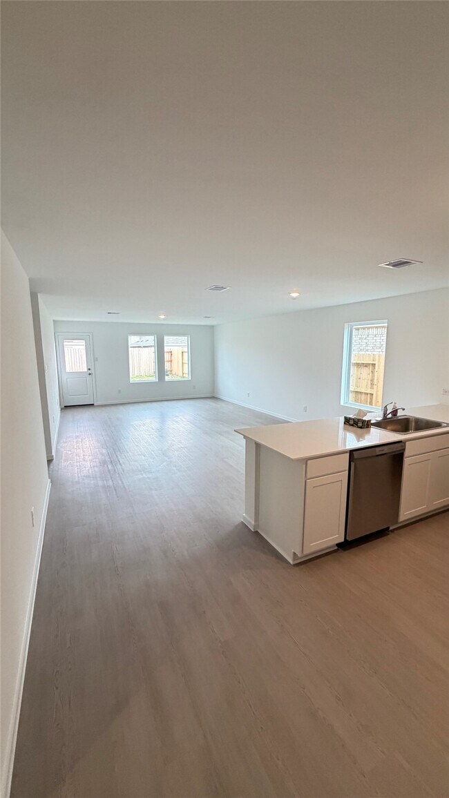 Building Photo - 9226 Speckled Trout Dr