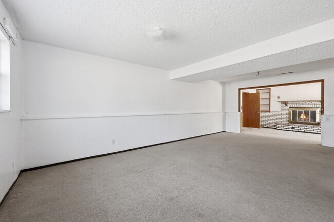 Building Photo - $2,145.95 with $300 off the first month's rent, 4 Beds - 2 Bath, Single Family Home in Colorado S...