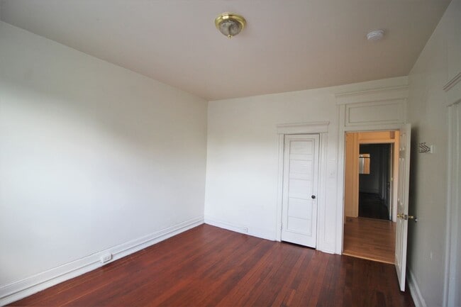 Building Photo - 2026/2027 JHU Off-Campus Awesome 6bd/3ba spacious and CAC! Available 6/15