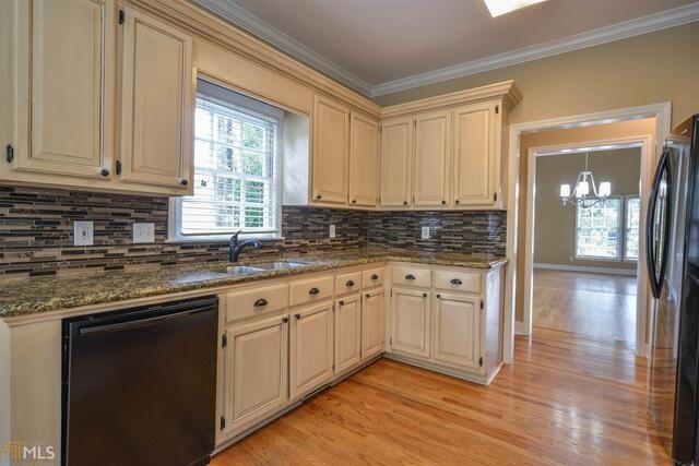 Building Photo - 115 White River Ct