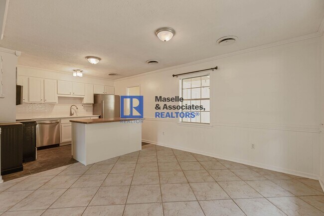 Building Photo - 4 Bed/2 Bath Home in Traceland North in Madison