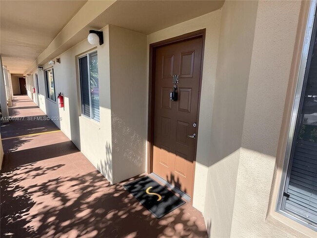 Building Photo - 1301 SW 142nd Ave