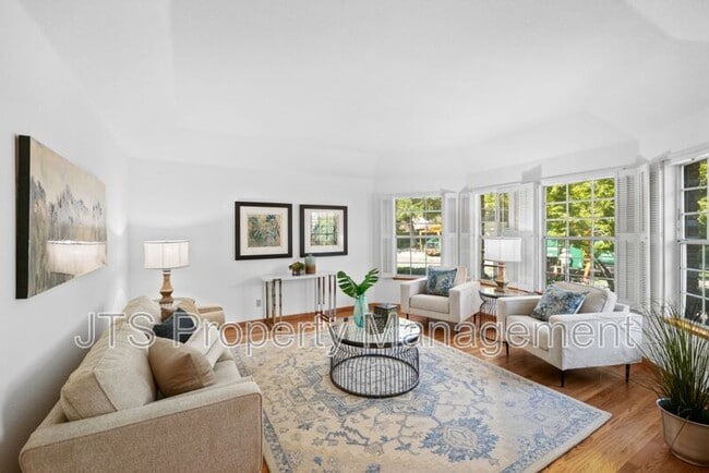 Building Photo - 7723 River Landing Dr