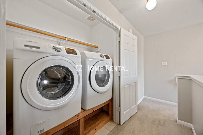 Building Photo - 16267 Silver Wing Ln