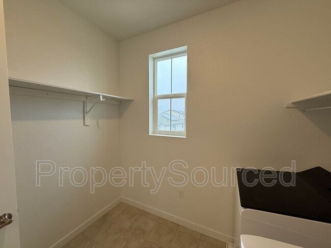 Building Photo - 1753 Lacey Ave