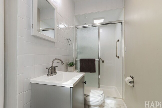 Building Photo - 75 Carthage Ln