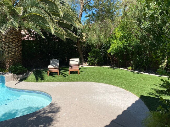 Building Photo - Pool!!! Spa!!! Summerlin!!! Gated!!! Park!! Mature lush landscape in back yard!! Synthetic Grass!...