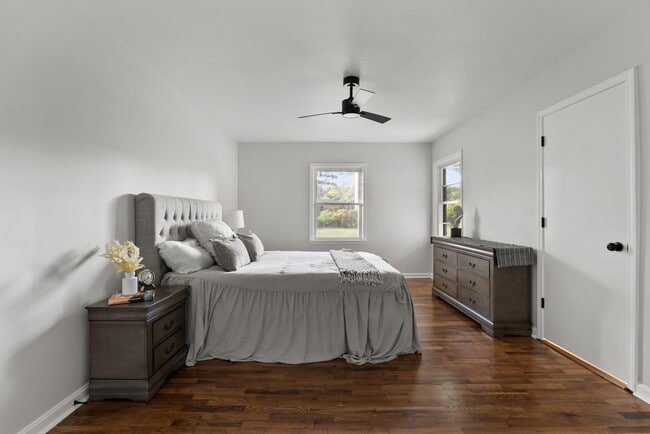 Building Photo - 1032 Algonquin Trail