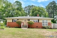 Building Photo - 2407 Birchwood Rd