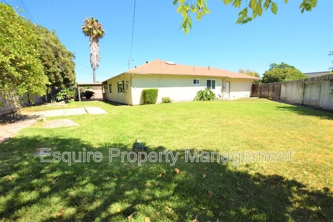 Building Photo - 1035 Woodgate Ct