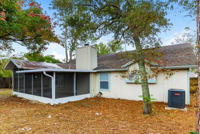 Building Photo - 7971 Copperfield Cir N