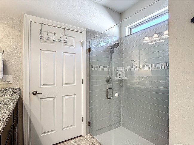 Building Photo - 588 Cantabria Dr