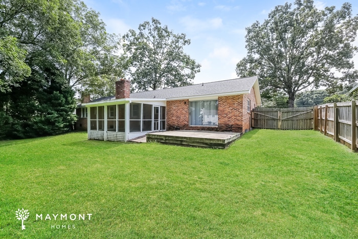 Building Photo - 512 Brooks Rd