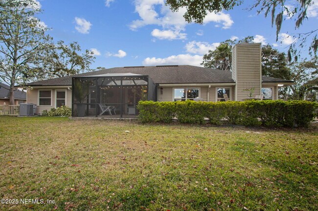 Building Photo - 2537 Emperor Dr