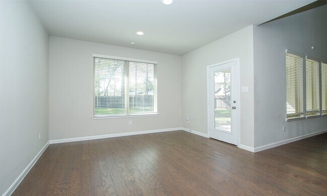 Building Photo - 14120 Sand Ridge Ct