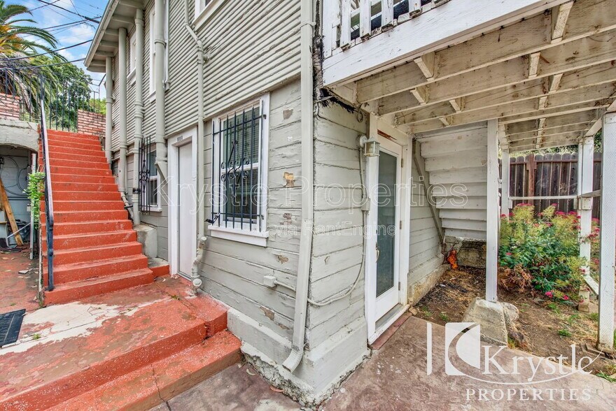 Building Photo - 505 Hichborn St