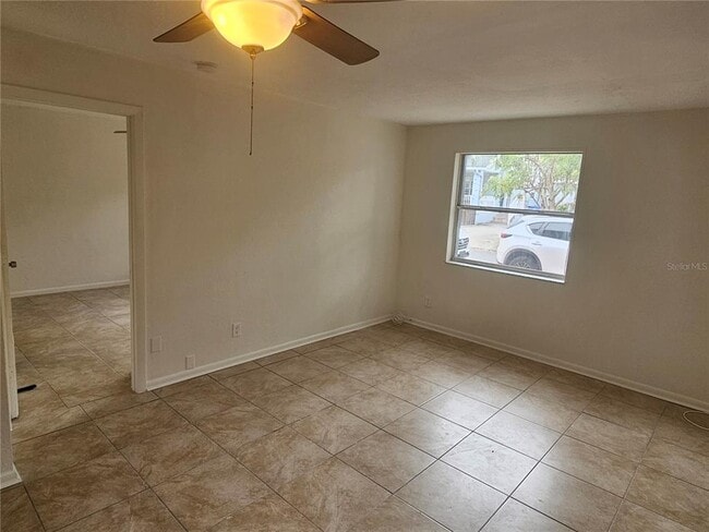 Building Photo - 655 7th Ave N