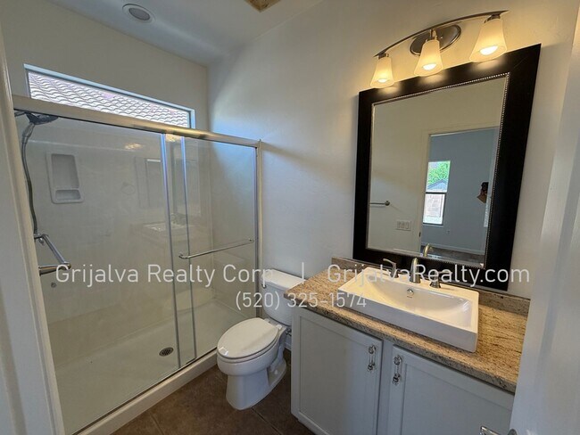 Building Photo - Beautiful 3-Bedroom Rancho Sahuarita Home for Rent *MOVE-IN SPECIAL* (Pima Mine Rd/Rancho Sahuarita)