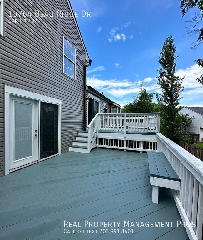 Building Photo - 15764 Beau Ridge Dr