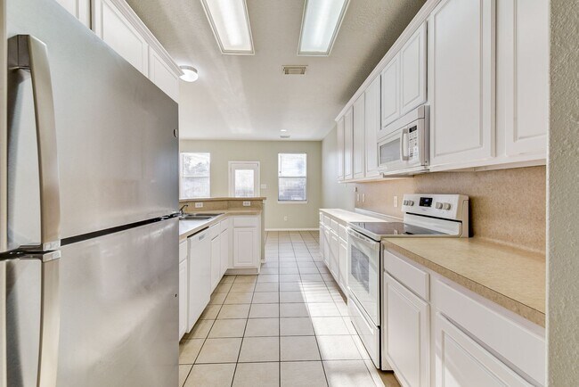 Building Photo - Gorgeous 3bed/2.5bath home!