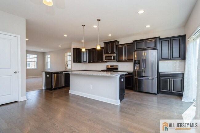 Building Photo - 1601 Hights Farm Rd S