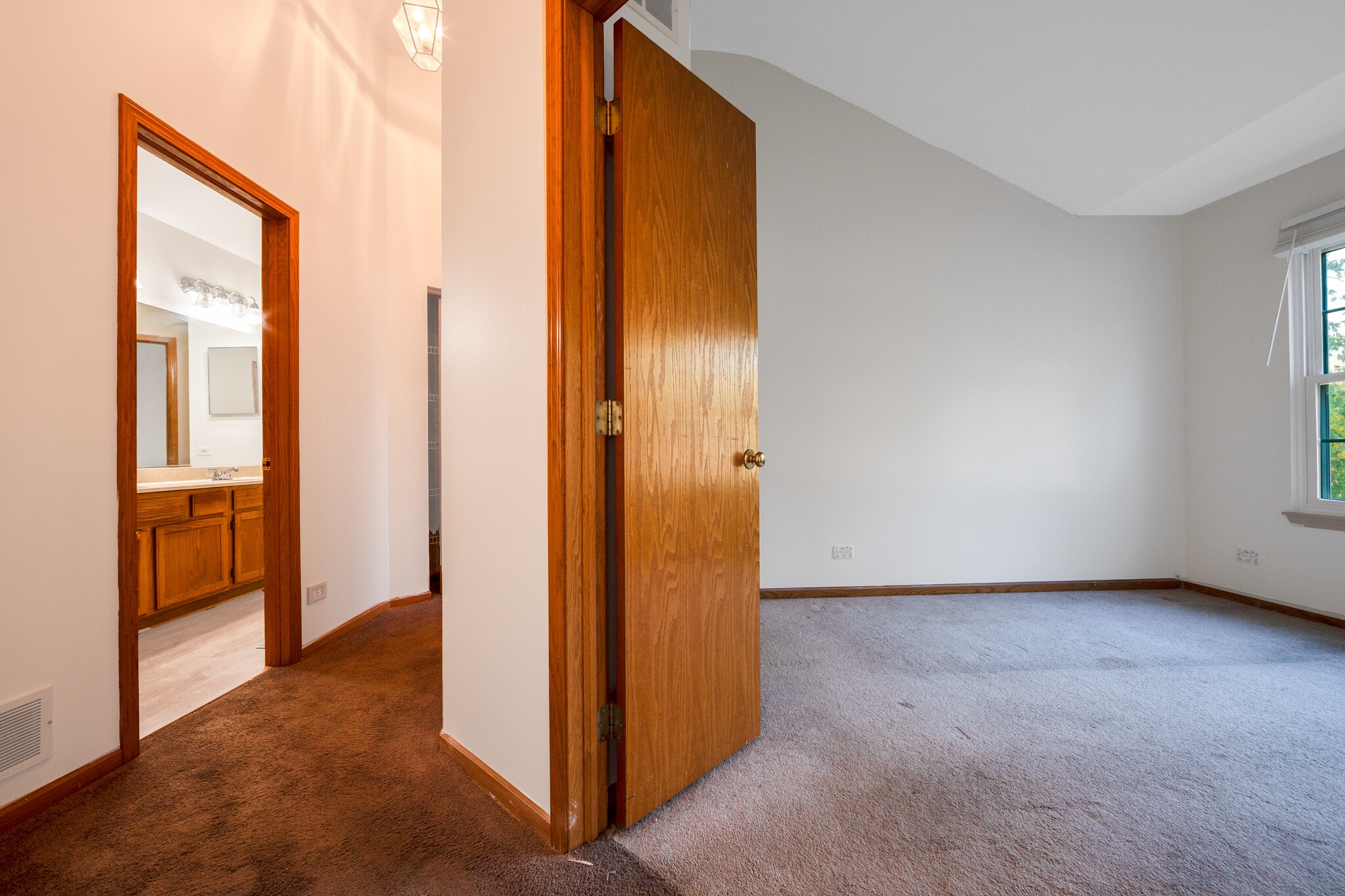 Building Photo - 992 Manchester Cir