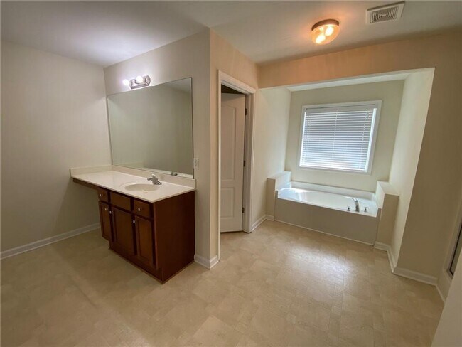 Building Photo - 2146 Peach Shoals Cir