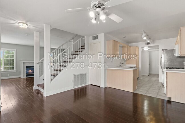 Building Photo - Henderson!! 3 Bedrooms!! 2 Car Garage!! Community Pool!! Spa!! Clubhouse!! Fitness Center