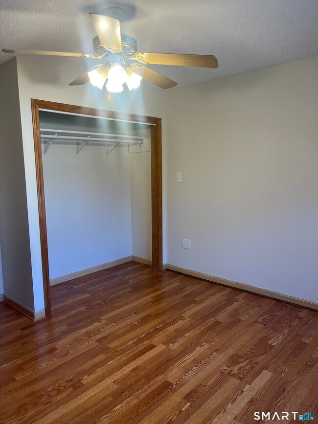 Building Photo - 2101 Scott Rd