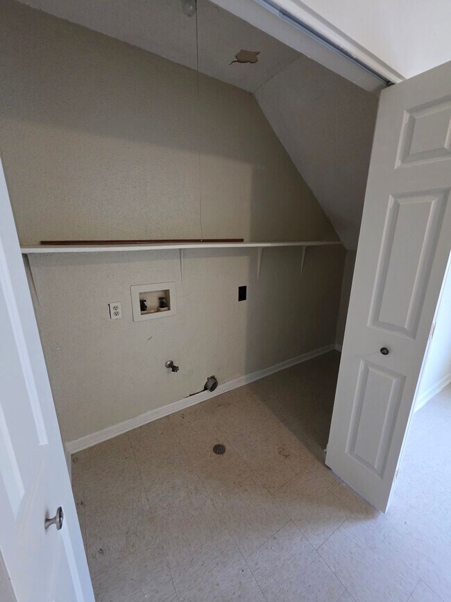 Building Photo - 3119 Bowers Ave