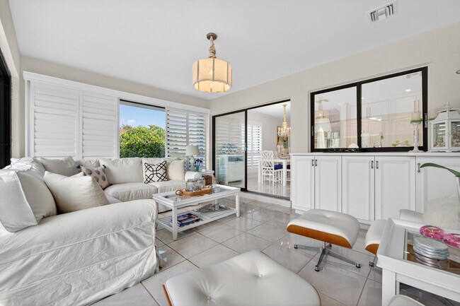 Building Photo - 11340 Briarwood Pl