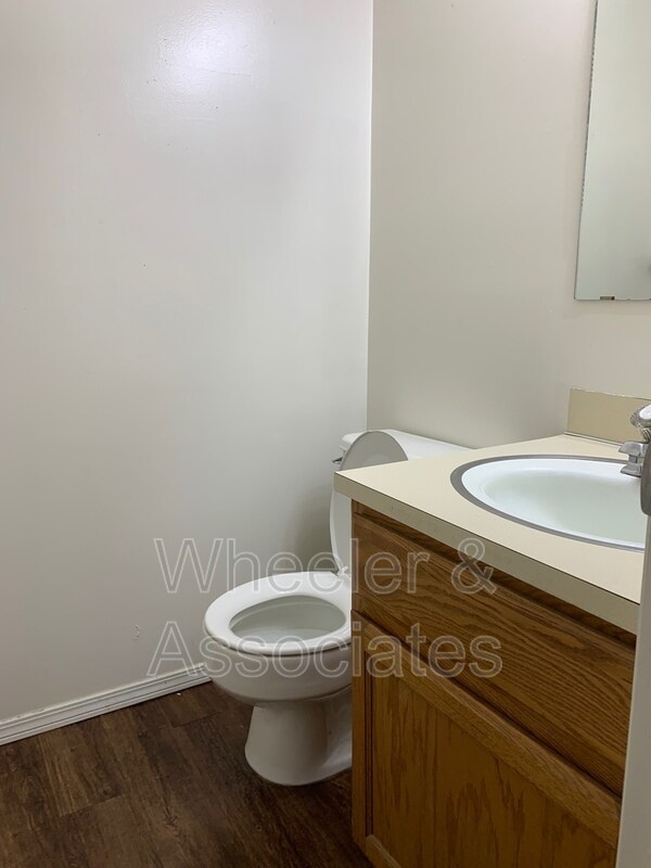 Building Photo - 1045 S 1200 W