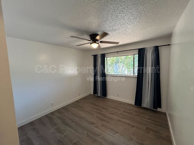 Building Photo - 5535 Olinda Rd