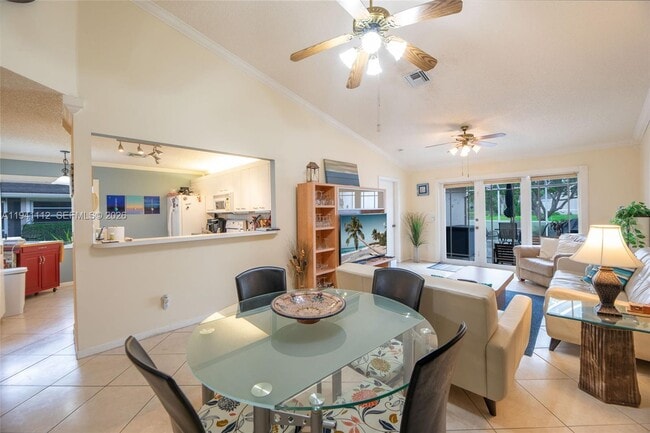 Building Photo - 1248 W Lakes Dr