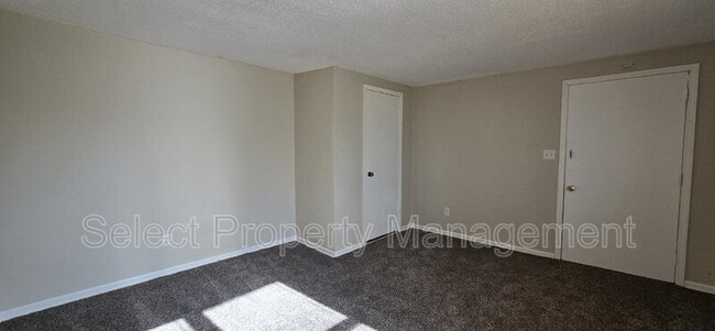 Building Photo - 3013 Prairie Grove Dr