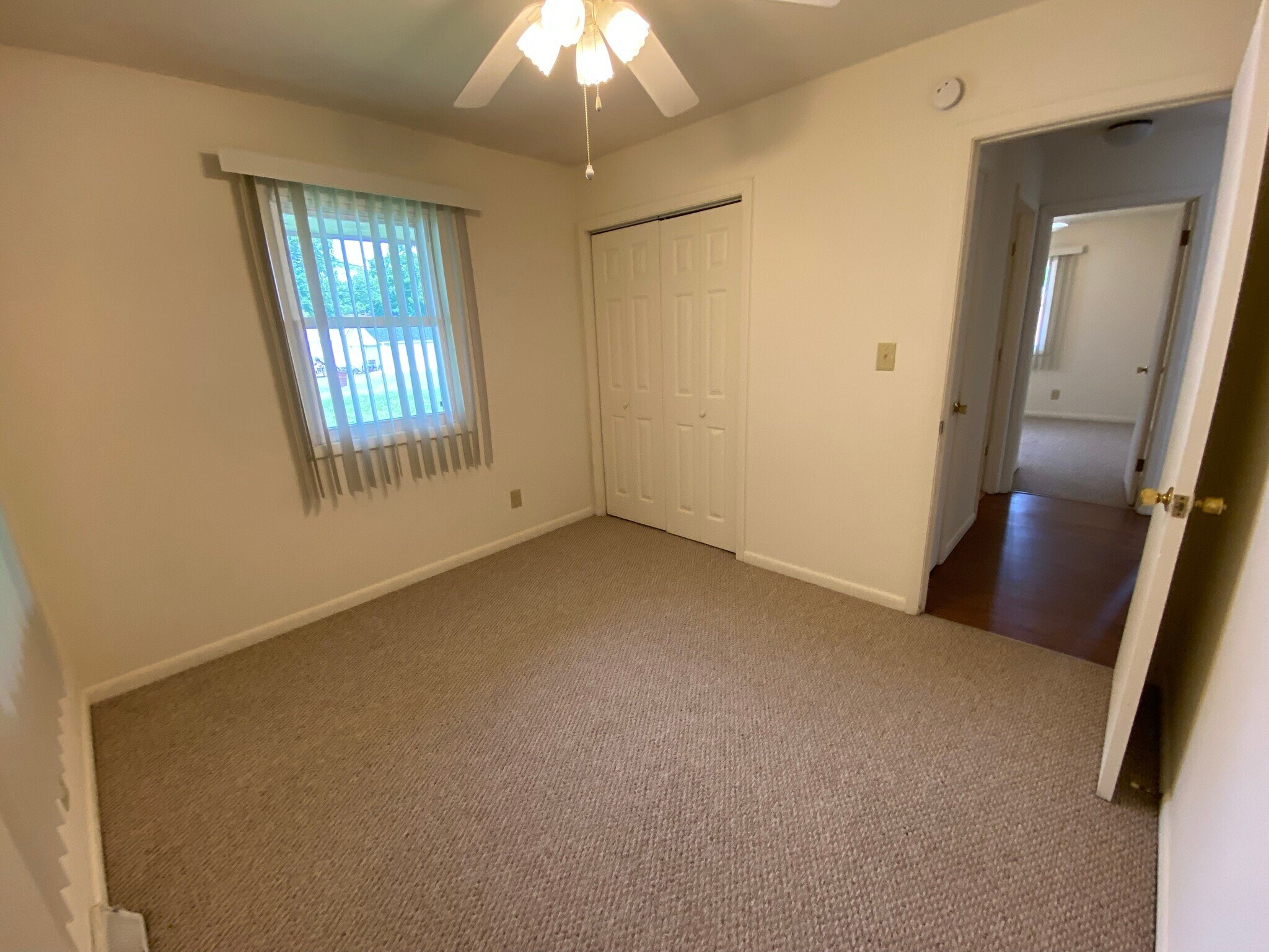 Building Photo - 211 S Pfeffer Rd