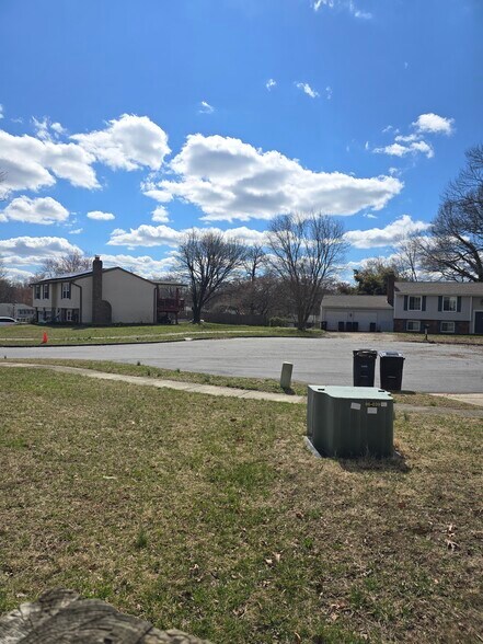 Building Photo - 8604 Briarwood Ct