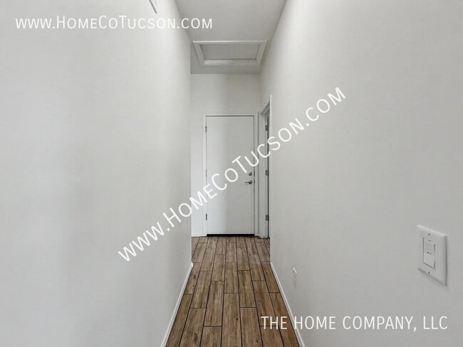 Building Photo - 8828 E Stone Meadow Cir