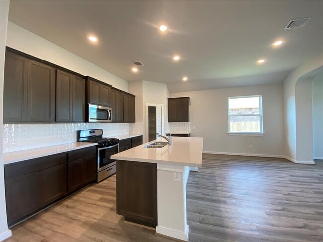 Building Photo - 110 Joseph Hawkins Ln