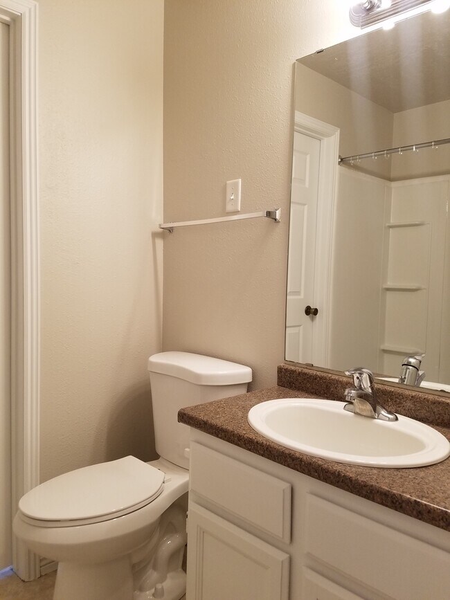 Building Photo - 7942 S Chadbourne Dr