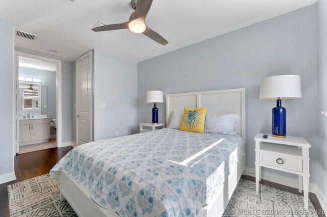 Building Photo - 57 Isle of Venice Dr