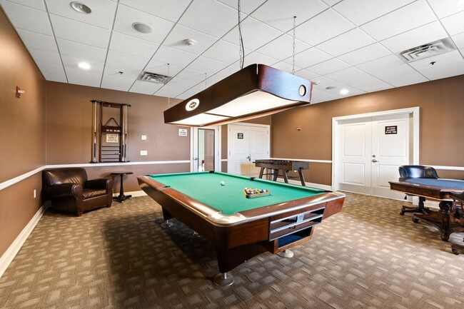 Building Photo - 10 Regent St