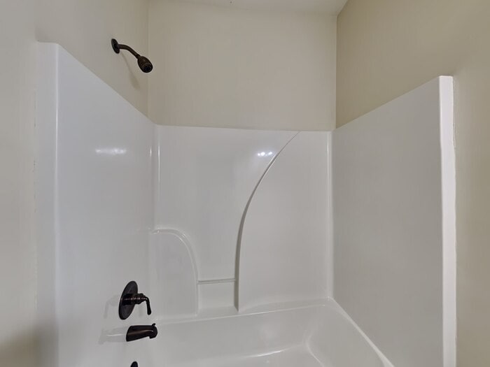 Building Photo - 180 Kubol Dr